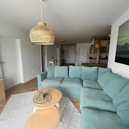 Ferienwohnung Frida Apartman *